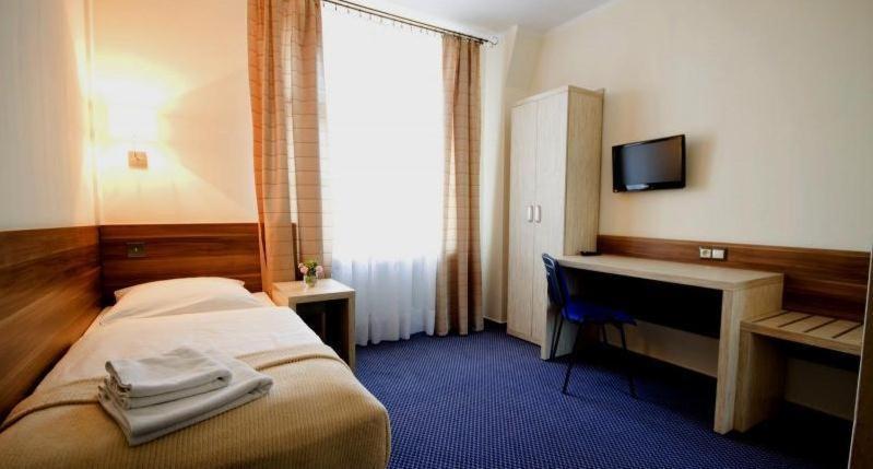 Adria Bed & Breakfast Myślibórz Bagian luar foto