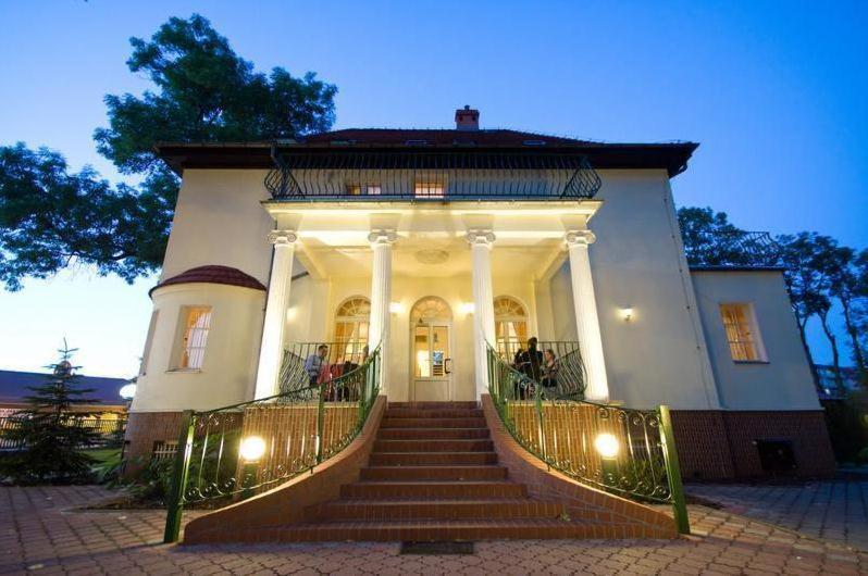 Adria Bed & Breakfast Myślibórz Bagian luar foto